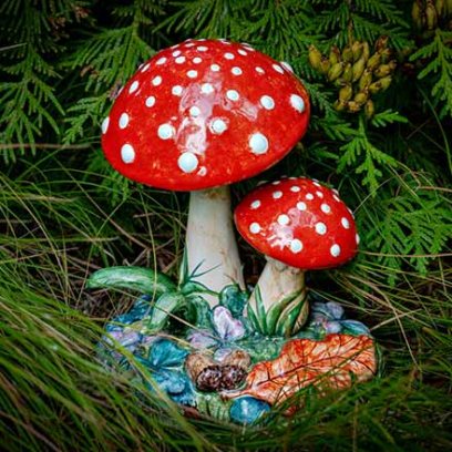 Скульптура «Мухоморы»