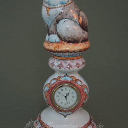 Скульптура «с котом» Майолика. 235 x 110 мм.