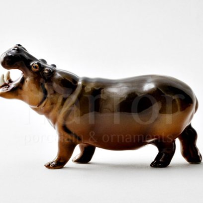 Скульптура Бегемот стоящий