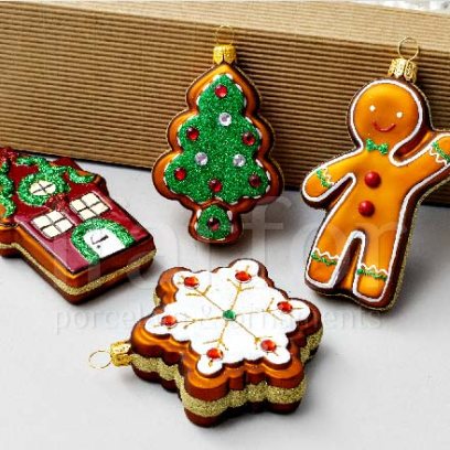 Набор елочных игрушек в подарочной коробке Четыре пряника