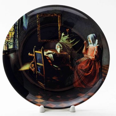 Декоративная тарелка Девушка с бокалом вина