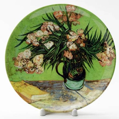 Декоративная тарелка «Натюрморт с олеандром и книгами»