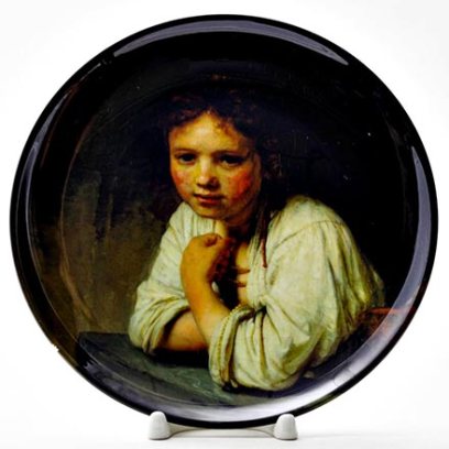 Декоративная тарелка Девушка в окне