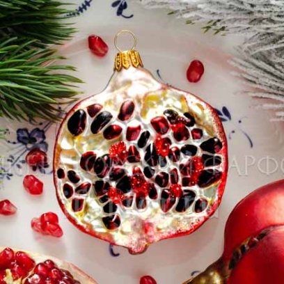 Елочная игрушка Ягоды и фрукты. Половинка граната с соком