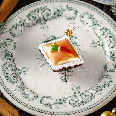 Елочная игрушка «Морковный пирог»