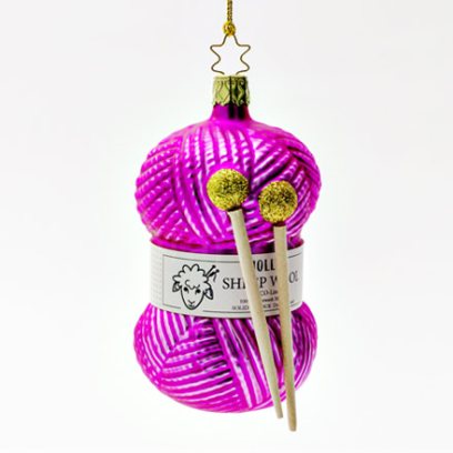 Елочная игрушка «Пряжа на спицах розовая»