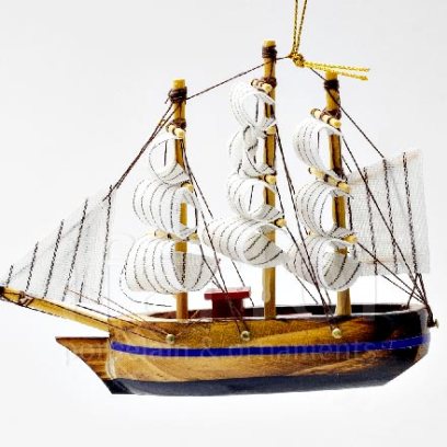 Елочная игрушка «Парусник»