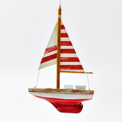 Елочная игрушка Парусник полосатый красный