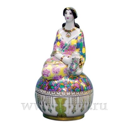 Туалетная коробочка Хозяюшка Дама в яркой шали
