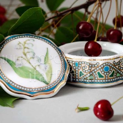 Шкатулка малая «Цветы и ягоды России. Ландыш майский»