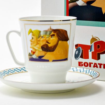 Чашка с блюдцем в подарочной коробке «Три богатыря» 1/2