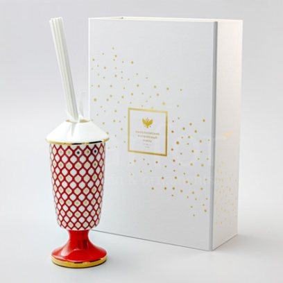 Аромадиффузор в подарочной коробке «Нежный пион»