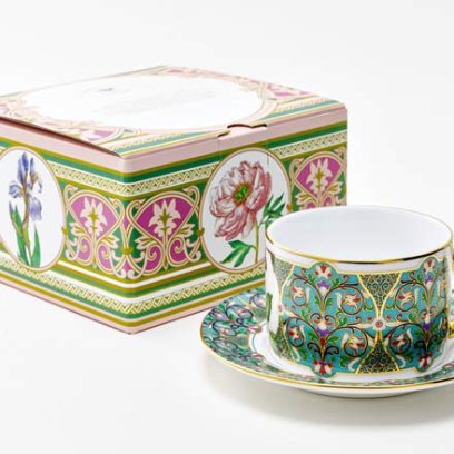 Чашка с блюдцем чайная в подарочной коробке «Цветы и ягоды России. Фиалка надрезанная» 1/2