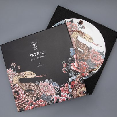Тарелка декоративная «Tattoo SERPENTA (Татуировка Змея)» Форма: Восточная. Толстостенный костяной фарфор. 310 мм.