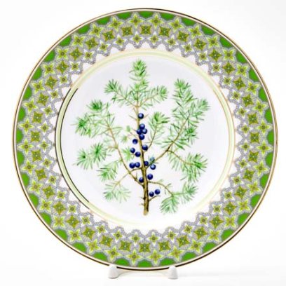 Декоративная тарелка в подарочной коробке Цветы и ягоды России. Можжевельник ароматный