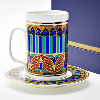 Бокал с блюдцем и крышкой в подарочной коробке «Готический 10»