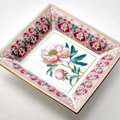 Подставка для мелочи в подарочной коробке «Цветы и ягоды России. Дивный пион»