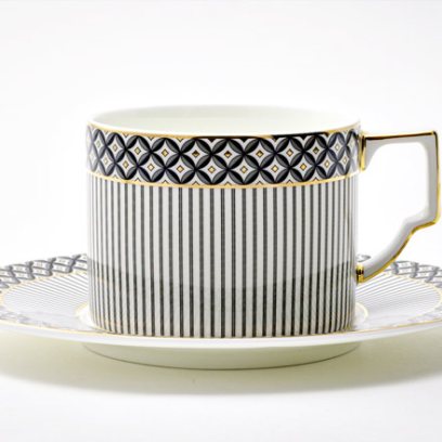 Чашка с блюдцем чайная «Elegant» 1/2