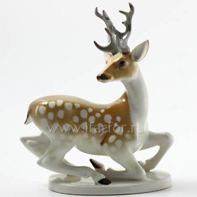 Скульптура «Лань с рогами»