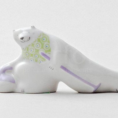 Скульптура Медведь-керлингист