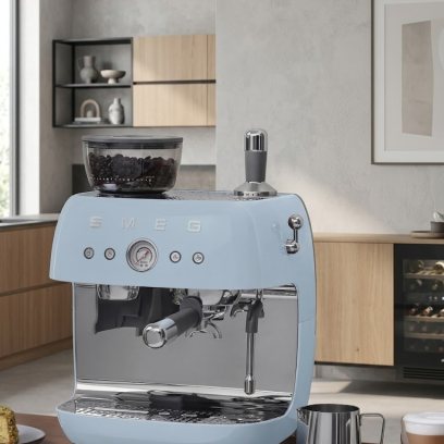 Кофемашина-эспрессо SMEG EGF03PBEU, цвет пастельно-голубой глянцевый