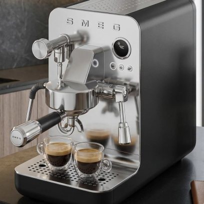 Рожковая эспрессо кофемашина SMEG EMC02BLMEU, цвет чёрный матовый
