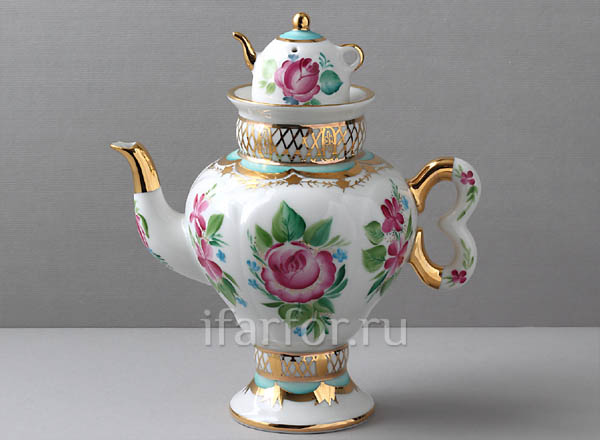 Teapot brewing Clear day Samovarchik