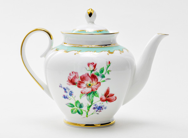 Teapot brewing Floras smile Spring-2