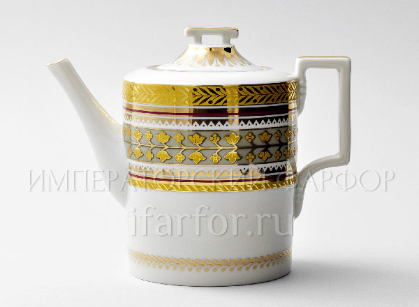 Teapot brewing Belvedere Armorial