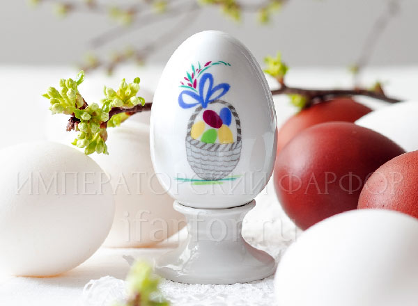 Яйцо пасхальное на подставке Корзиночка Нева