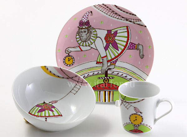 Set in a case for children three-piece in a case Morning performance Solo