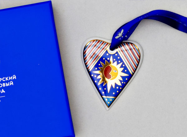 Елочная игрушка в подарочной коробке Сердечко 1 Колядки