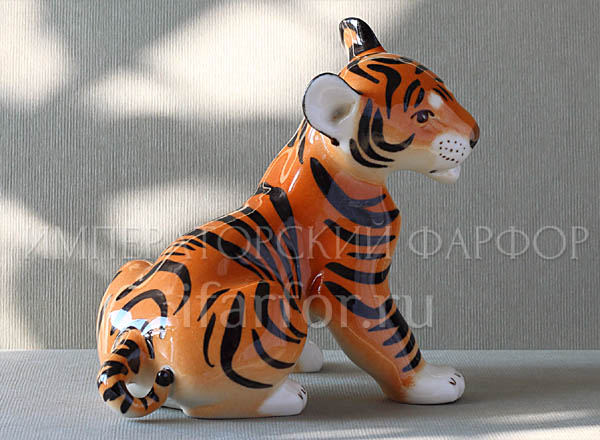 Sculpture Tiger cub Redhead