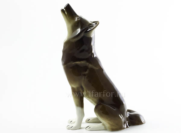 Скульптура Волк сидящий