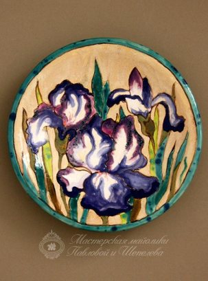 Скульптура с росписью Ирисы 230 x 230 мм.
