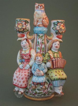 Подсвечник 2-х рожковый с котом и тремя фигурами-семья 225 x 125 мм.