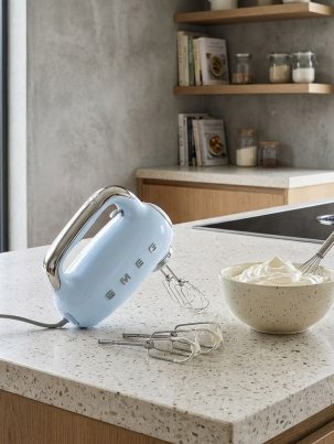 Ручной миксер SMEG HMF01PBEU, цвет пастельно-голубой глянцевый