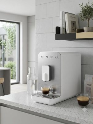 Автоматическая кофемашина SMEG BCC11WHMEU, цвет белый матовый