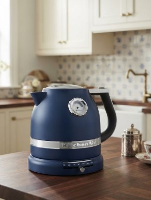 Электрический чайник KitchenAid Artisan 5KEK1522EIB 1.5 л, синий