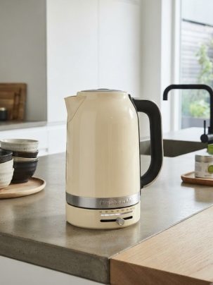 Электрочайник KitchenAid 5KEK1701EAC 1,7 л. Кремовый