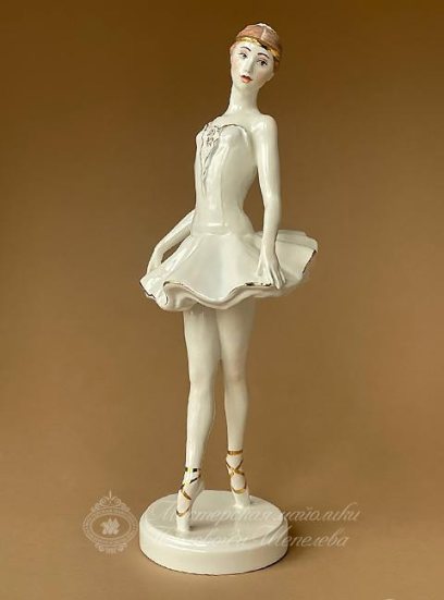 Скульптура «Балерина 1» Фарфор. 125 x 320 мм.