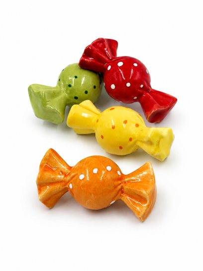 Елочная игрушка «Конфета» Форма: Конфета. Майолика. 80 x 40 мм.