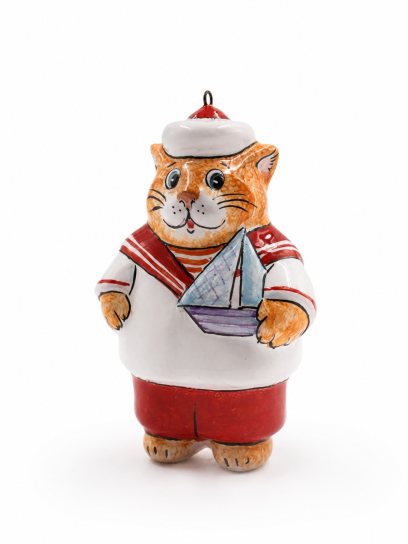 Елочная игрушка «Котик с корабликом» Майолика. 63 x 113 мм.