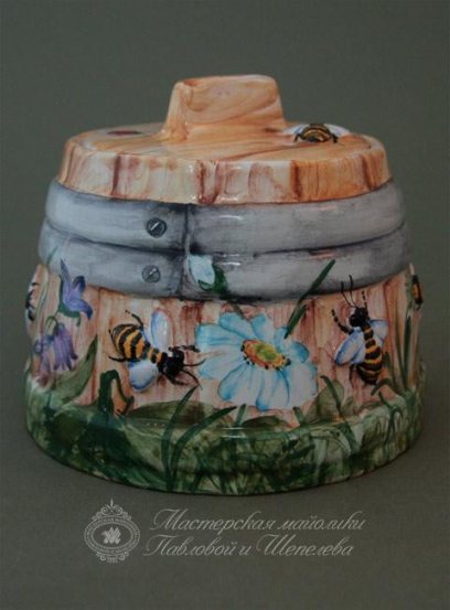 Кадушка «С пчелкой 1» Майолика. 105 x 125 мм.
