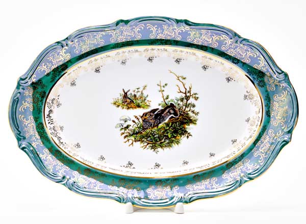 Dish/ platter oval Hunting Green. Hare Maria Teresa