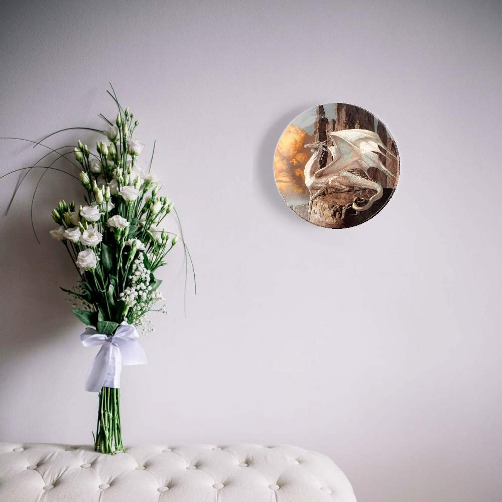 Белый дракон в скалах