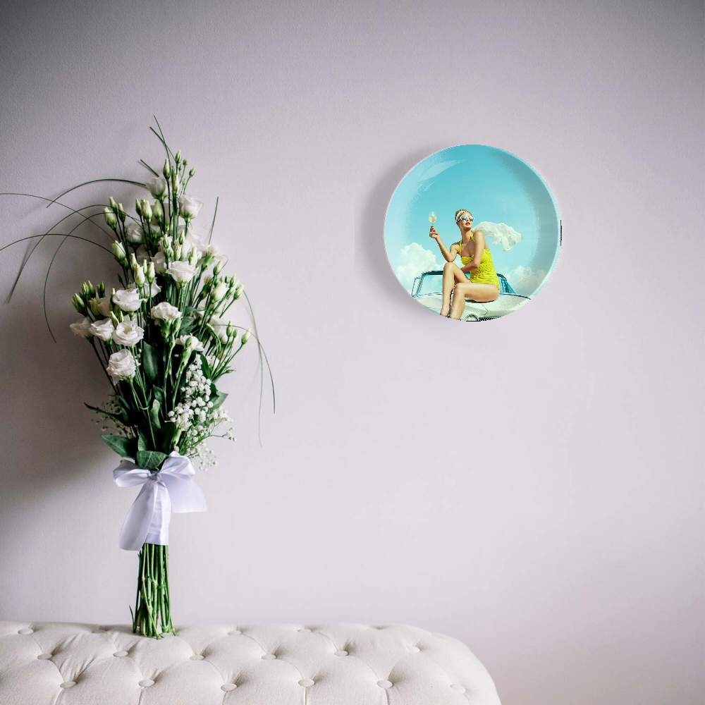 Девушка на автомобиле — Эрик Алмас