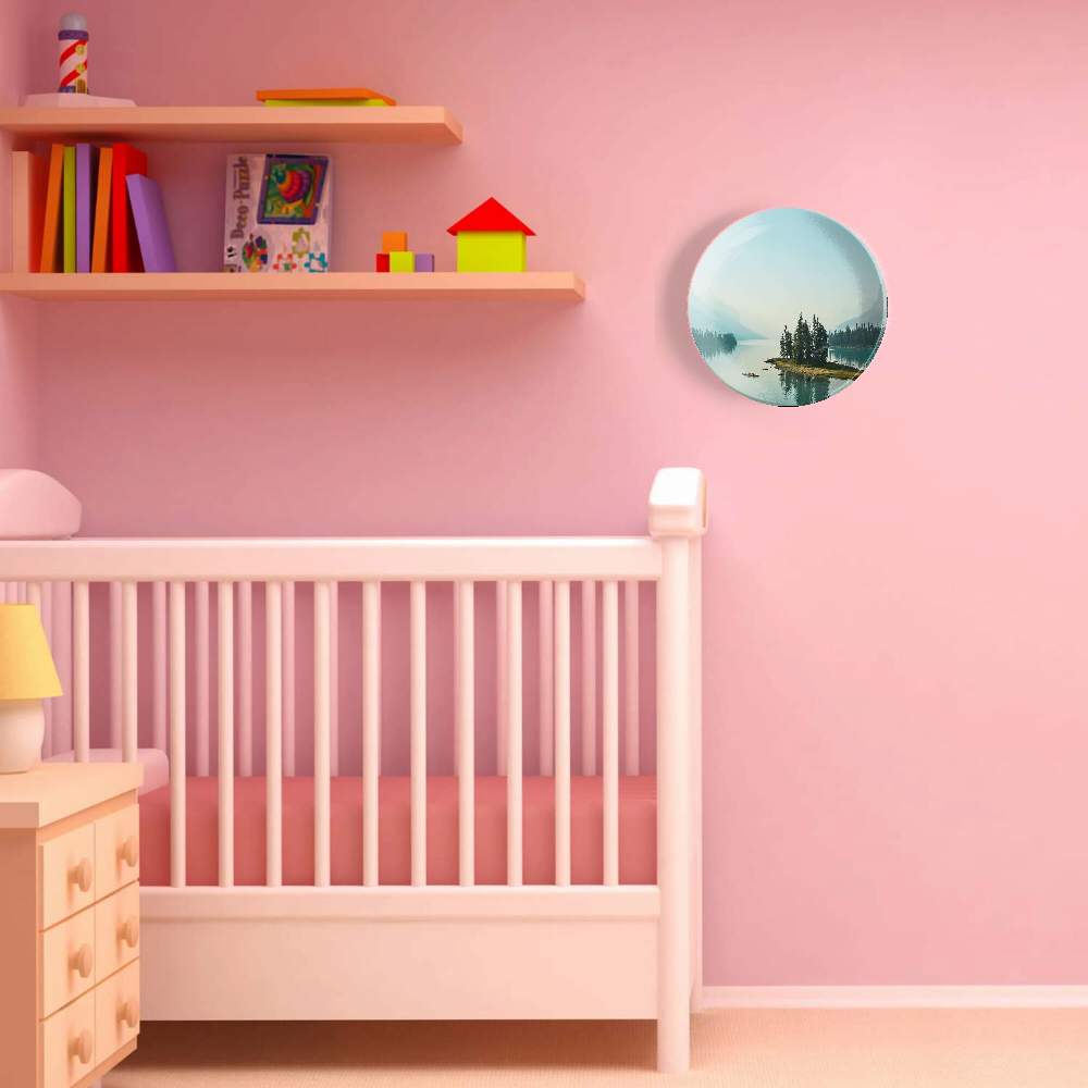 Холодное горное озеро и ёлки — Эрик Алмас