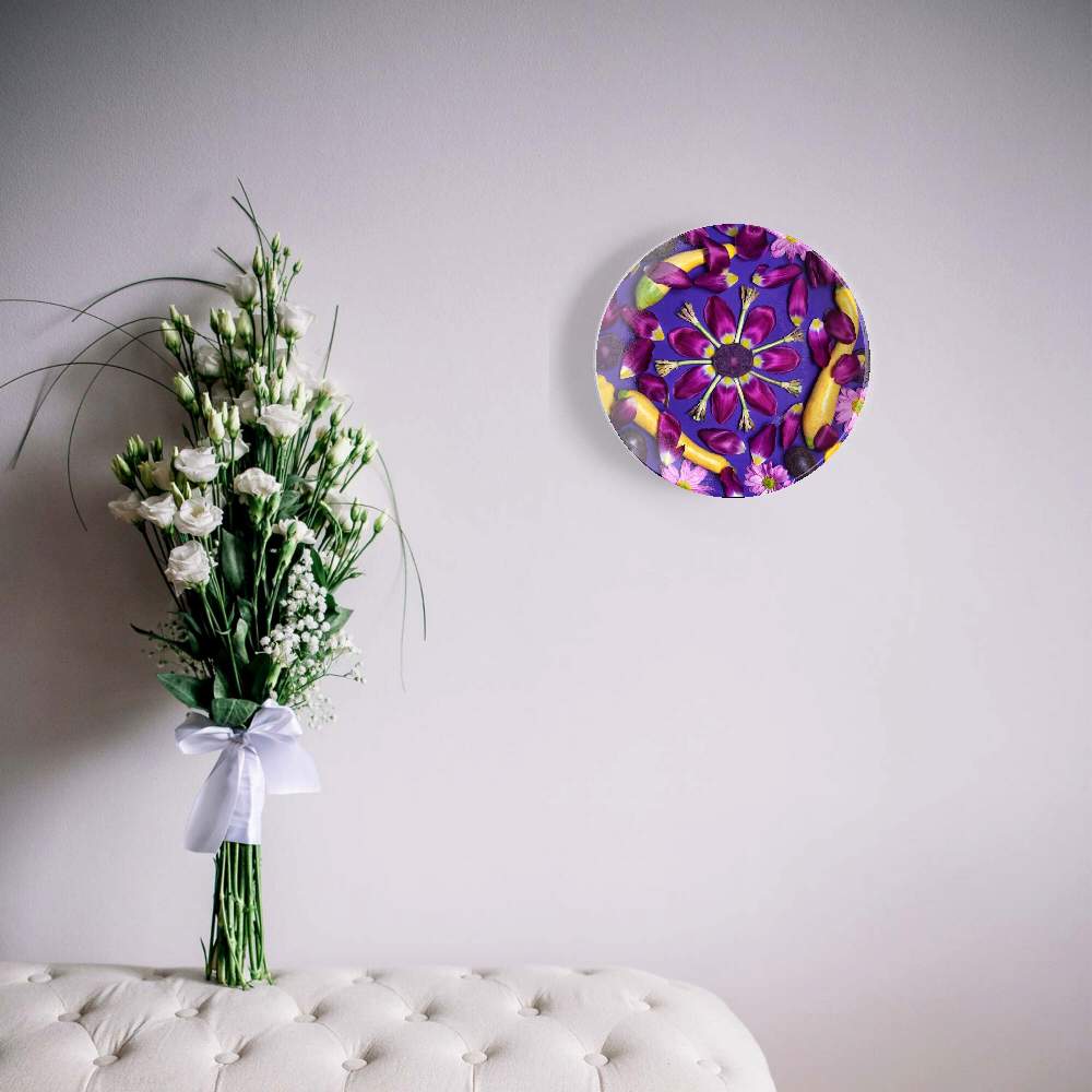 Натюрморт с пурпурными лепестками — Изабелла Кассини