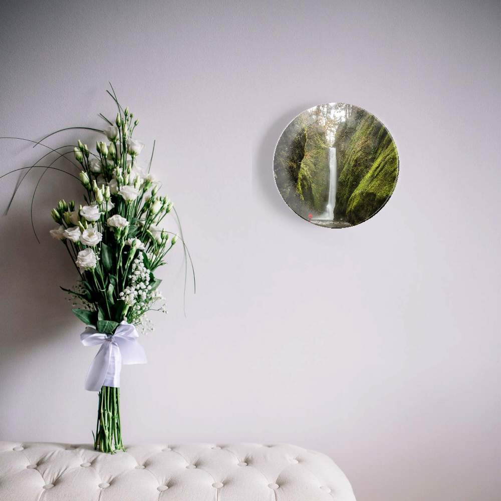 Водопад, утопающий в зелени — Пит Барретт